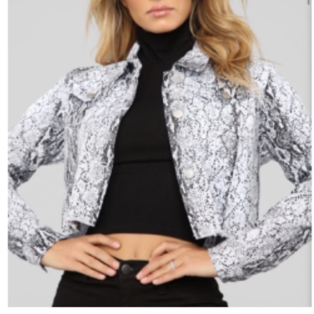 Snake print cropped denim jacket